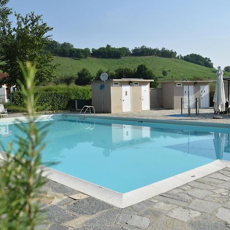 Serravalle d'Asti Aura Loving Home Con 4 Posti Letto, Cucina Completa, Terrazzo Ed Un Grande Parco Verde מראה חיצוני תמונה