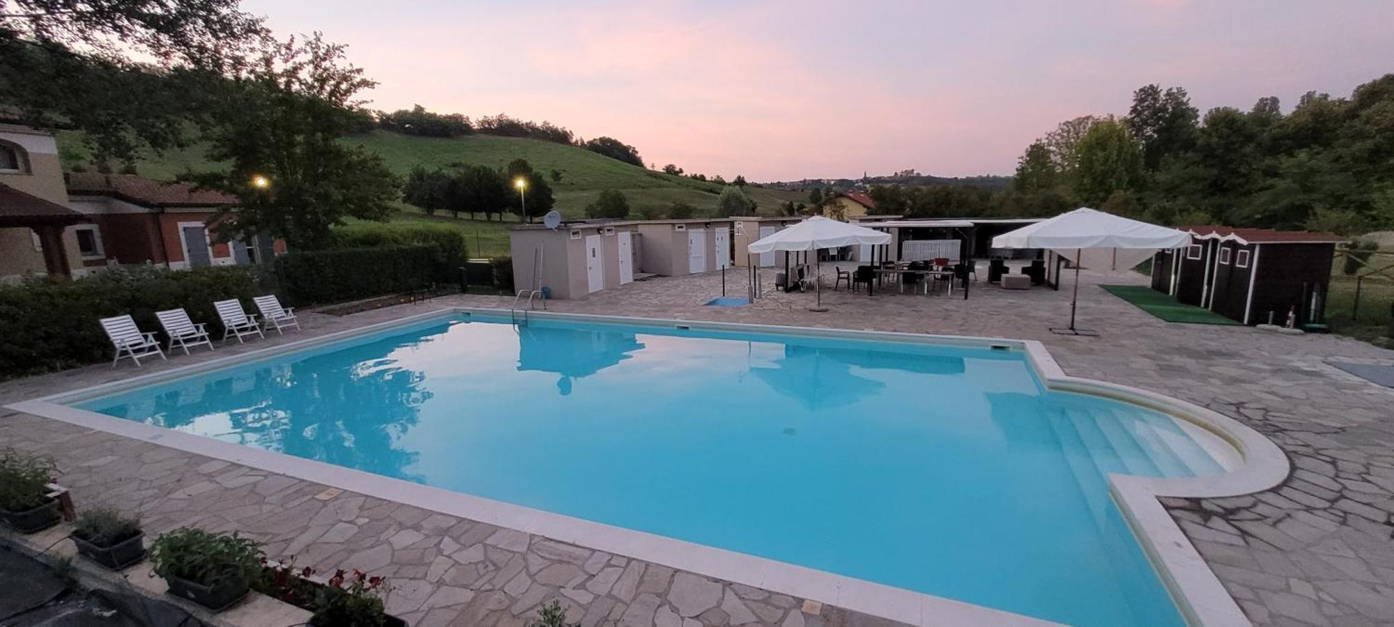 Serravalle d'Asti Aura Loving Home Con 4 Posti Letto, Cucina Completa, Terrazzo Ed Un Grande Parco Verde מראה חיצוני תמונה