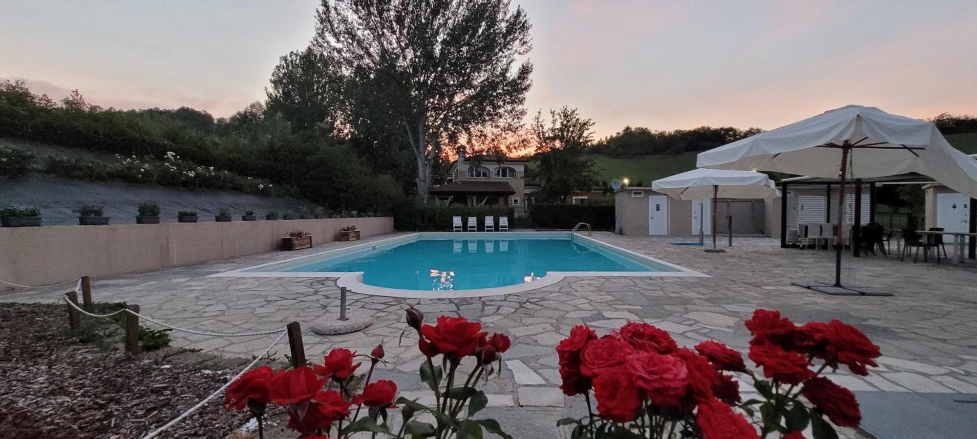 Serravalle d'Asti Aura Loving Home Con 4 Posti Letto, Cucina Completa, Terrazzo Ed Un Grande Parco Verde מראה חיצוני תמונה